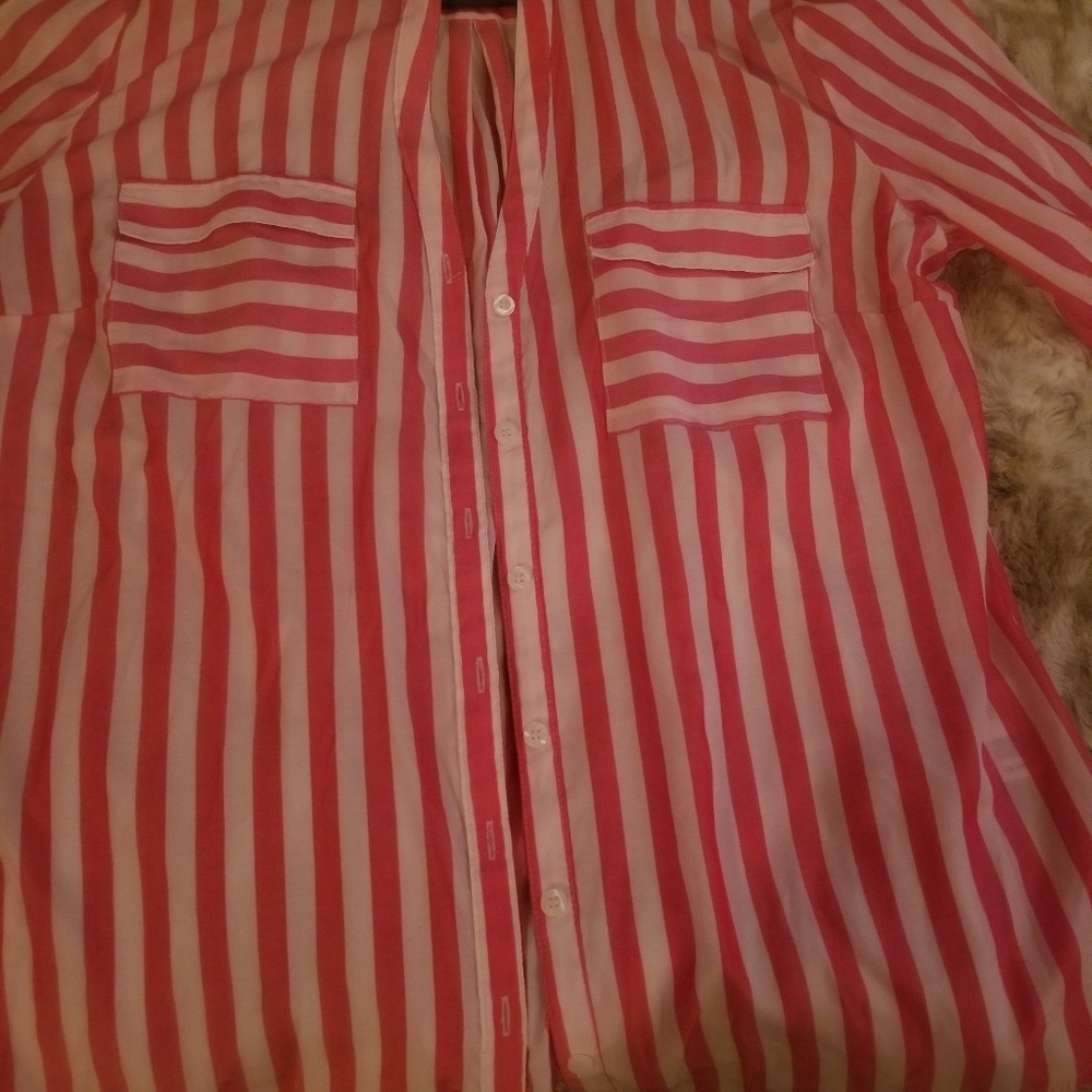 A red shirt with white stripes NY&CO